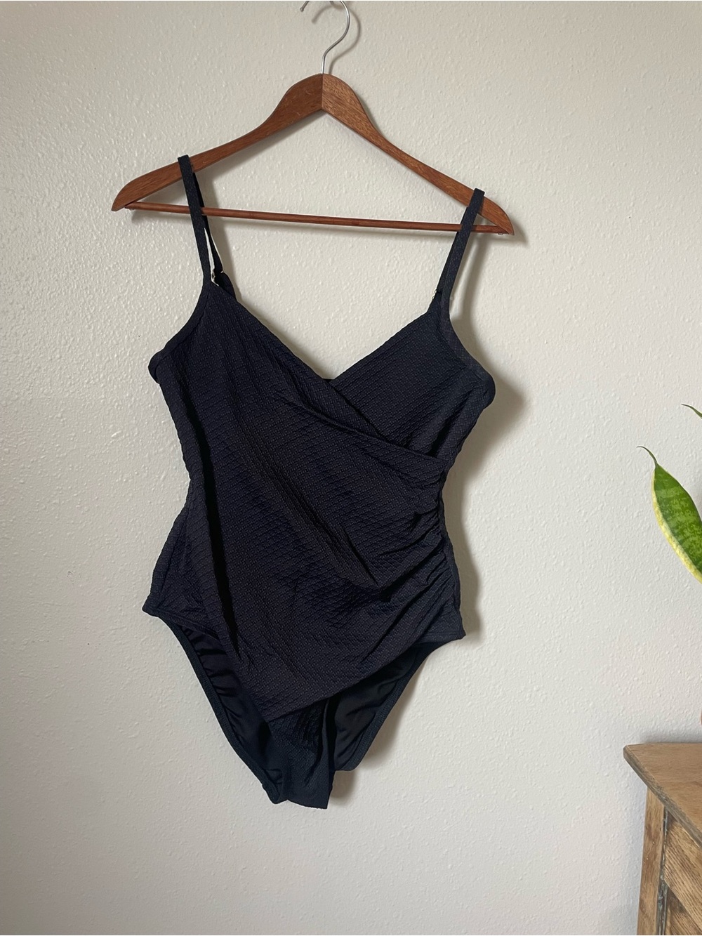 Lands End Black Textured One-Piece Swimsuit Medium
